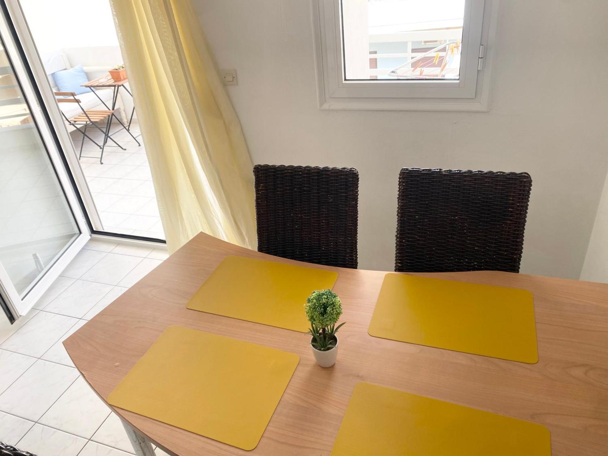 Korona Beach Apartments I 레팀노 외부 사진