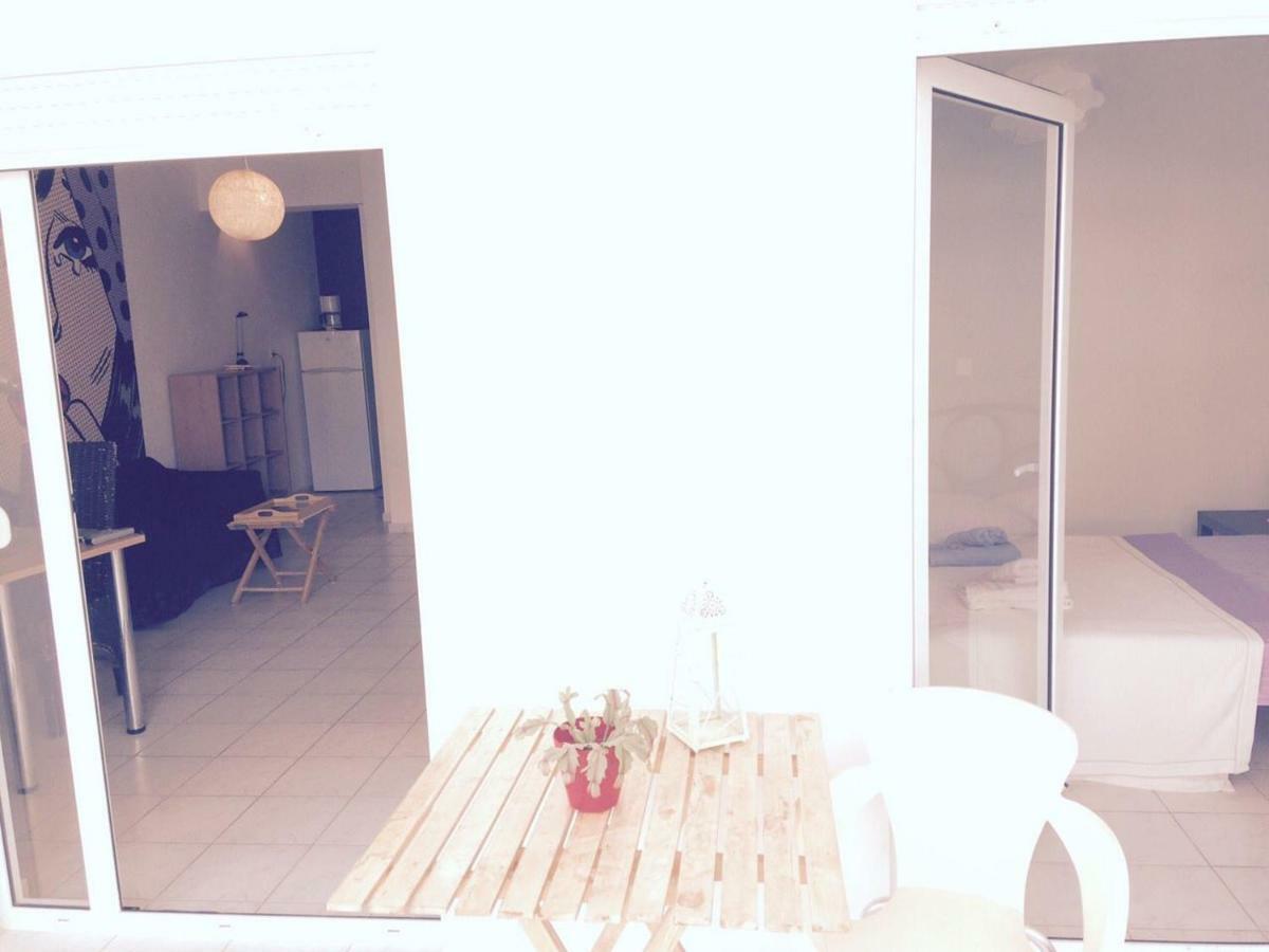 Korona Beach Apartments I 레팀노 외부 사진